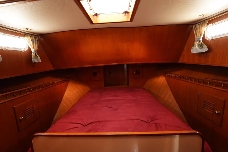 Osprey Yacht Photos Pics 