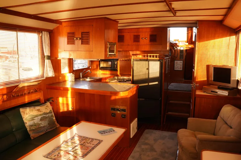 Osprey Yacht Photos Pics 