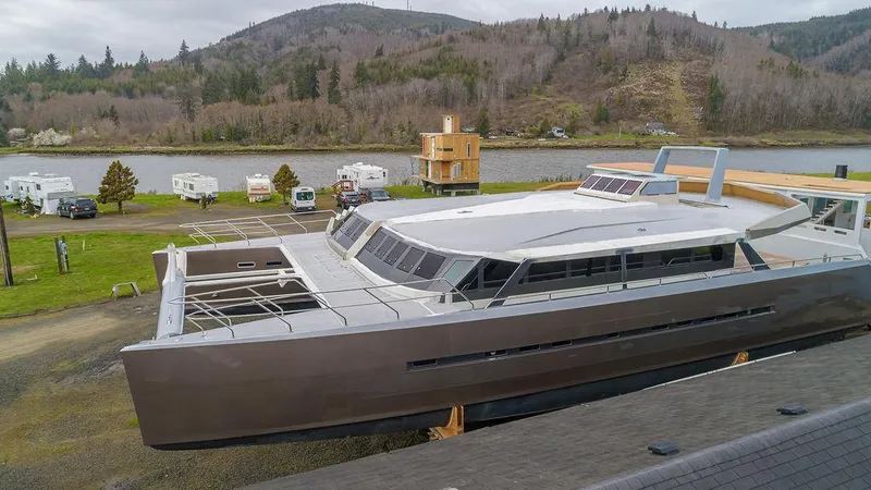 Mai Cat Yacht Photos Pics 