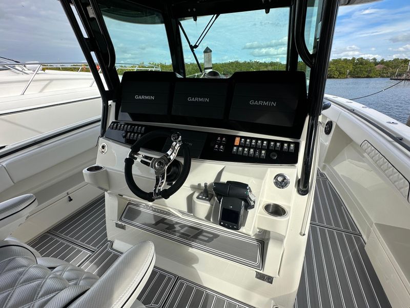 2017 Hydra-Sports 4200 SF