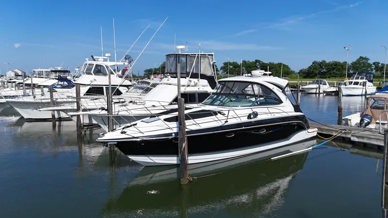 Love Shact Yacht Photos Pics Formula 37 PC, Formula, SeaRay, Regal, Cobalt, REV Yacht Sales, Boats For Sale 