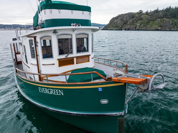 Evergreen Yacht Photos Pics 