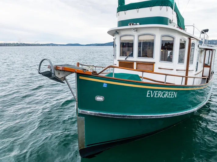 Evergreen Yacht Photos Pics 