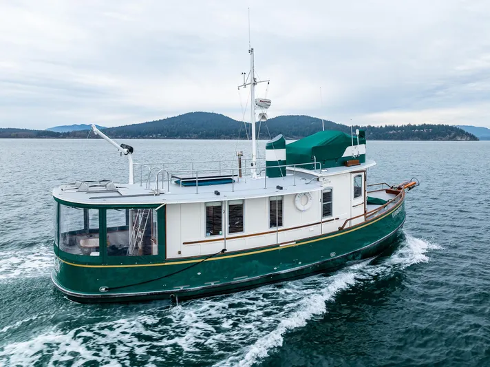 Evergreen Yacht Photos Pics 