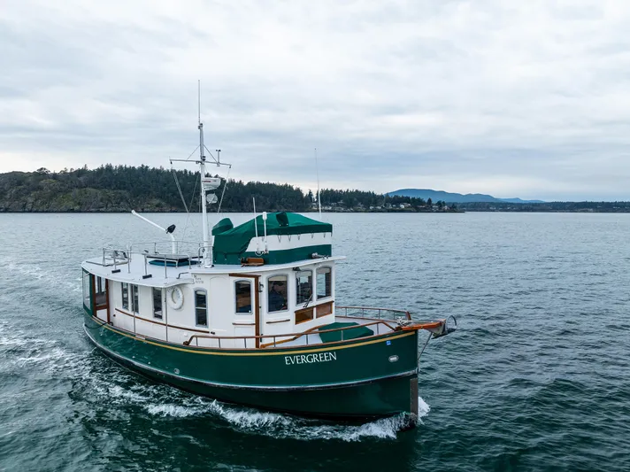 Evergreen Yacht Photos Pics 