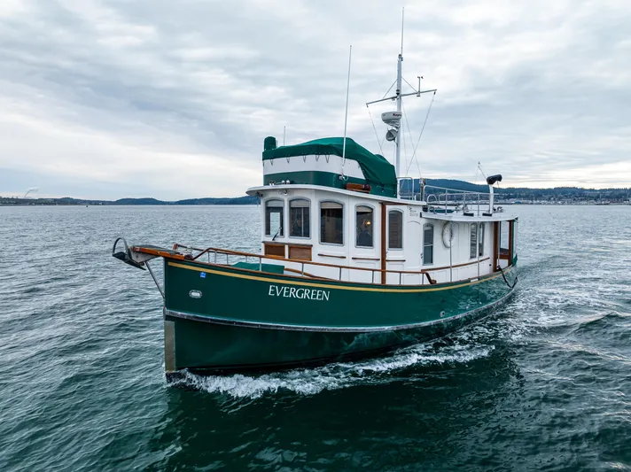 Evergreen Yacht Photos Pics 