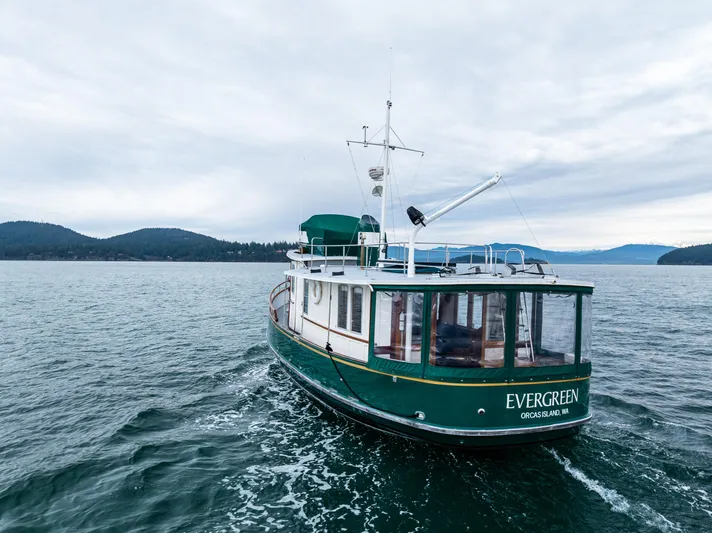 Evergreen Yacht Photos Pics 