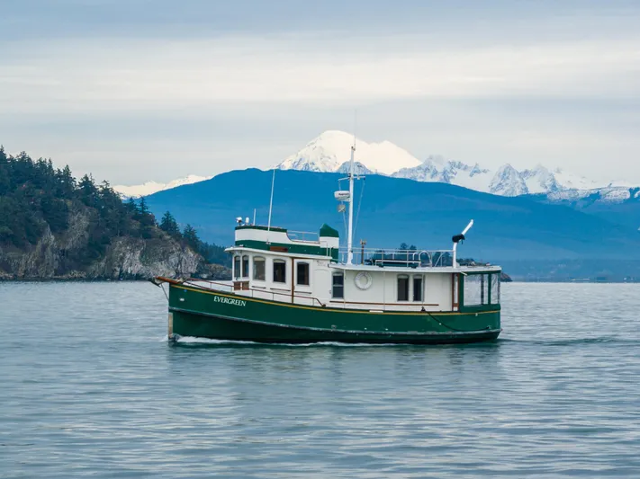 Evergreen Yacht Photos Pics 