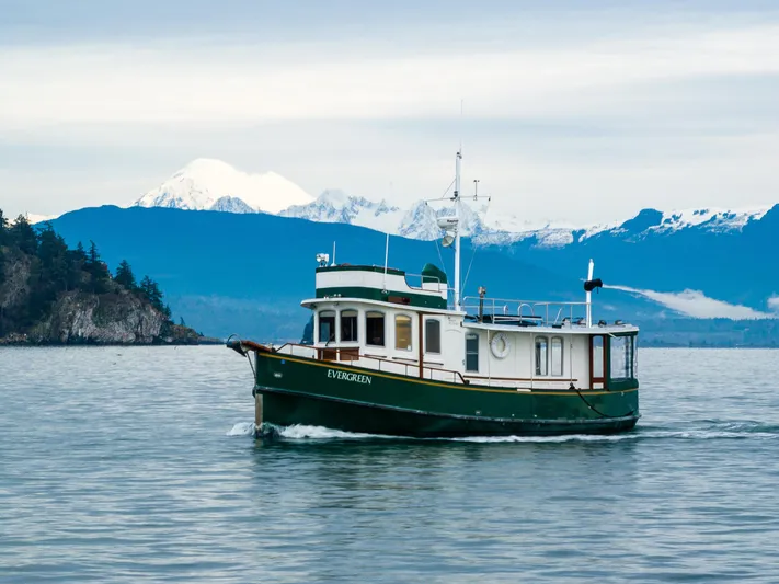 Evergreen Yacht Photos Pics 