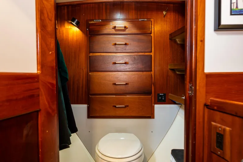 Evergreen Yacht Photos Pics 