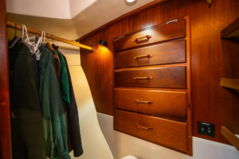 Evergreen Yacht Photos Pics 