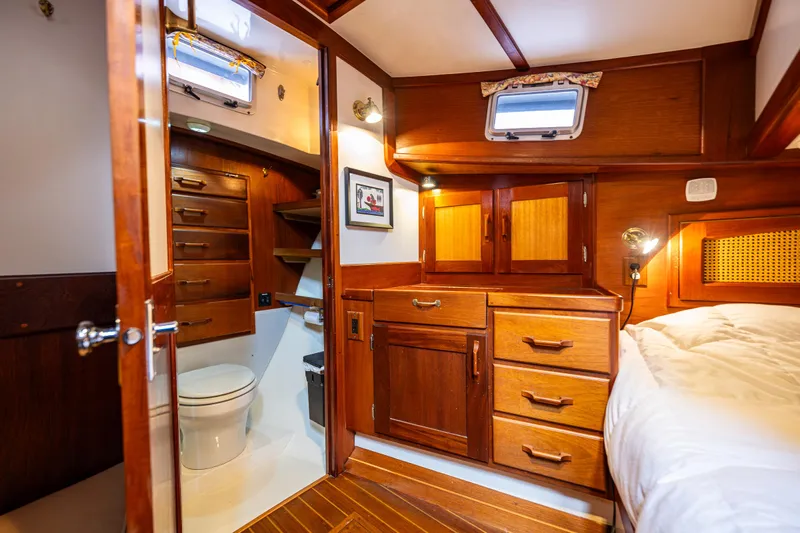 Evergreen Yacht Photos Pics 