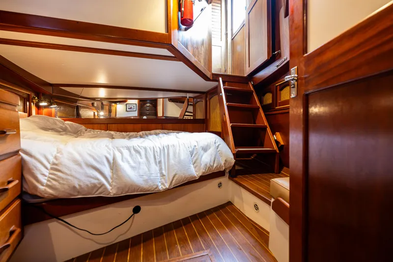 Evergreen Yacht Photos Pics 