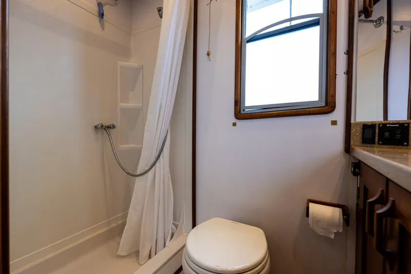 Evergreen Yacht Photos Pics 