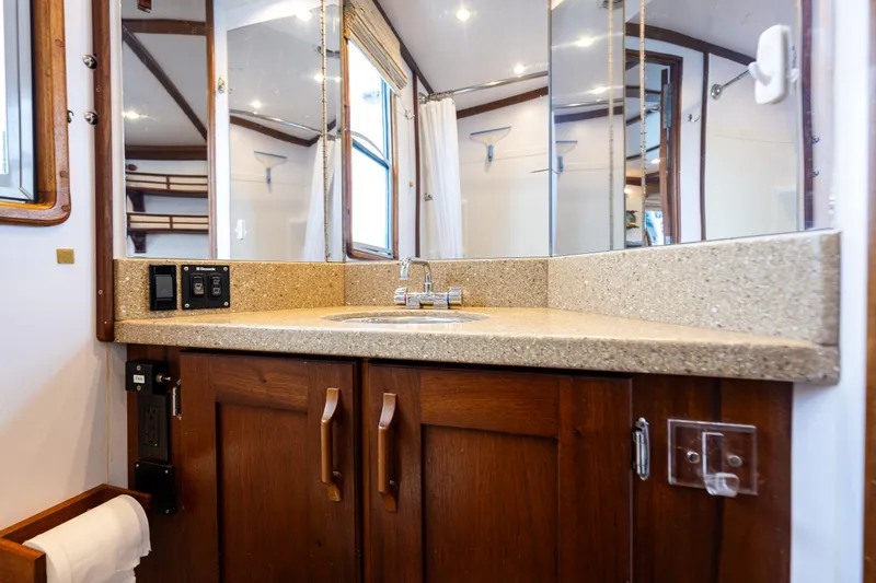 Evergreen Yacht Photos Pics 