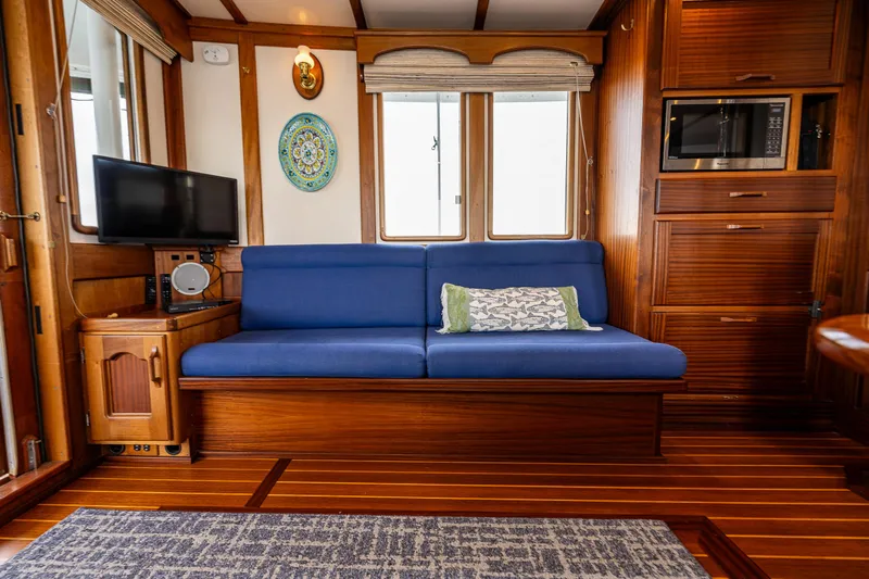 Evergreen Yacht Photos Pics 