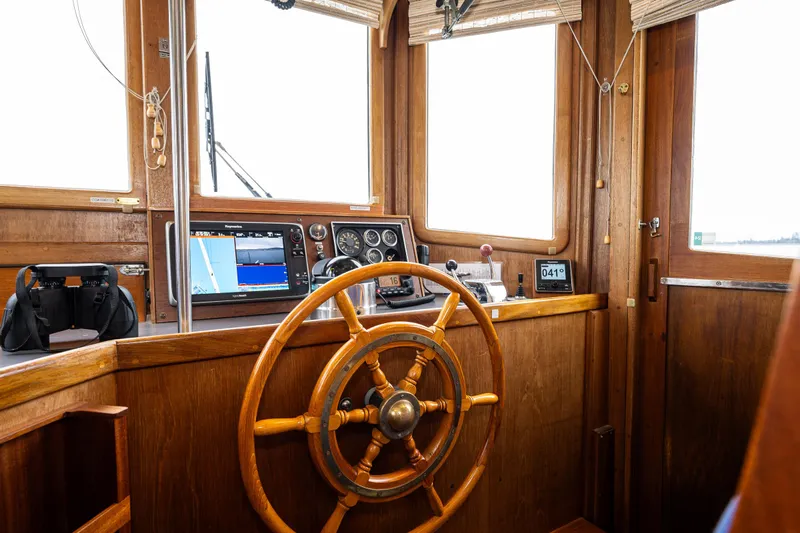 Evergreen Yacht Photos Pics 