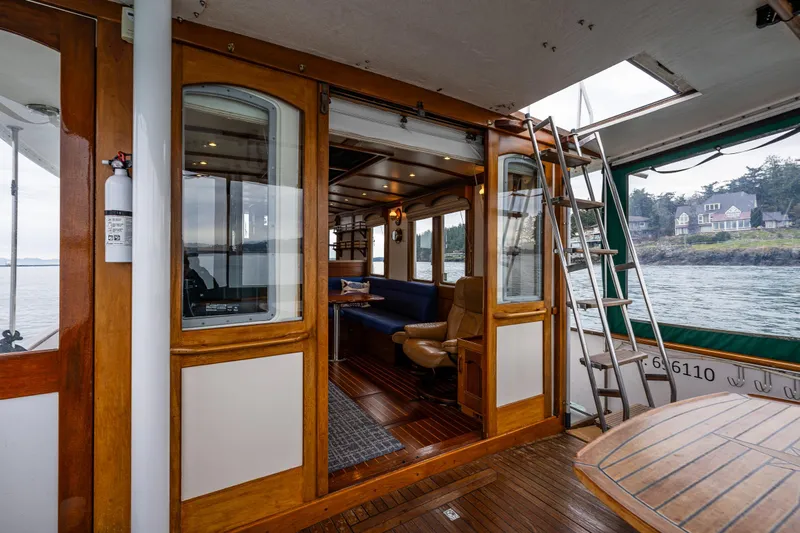 Evergreen Yacht Photos Pics 