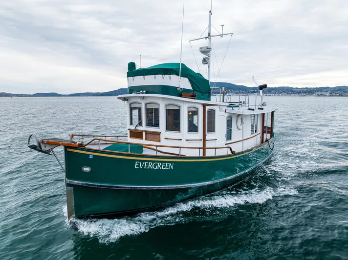 Evergreen Yacht Photos Pics 