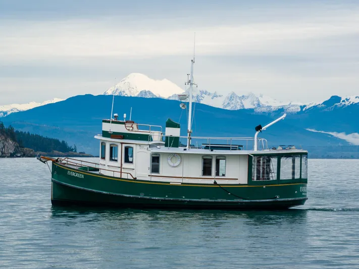 Evergreen Yacht Photos Pics 