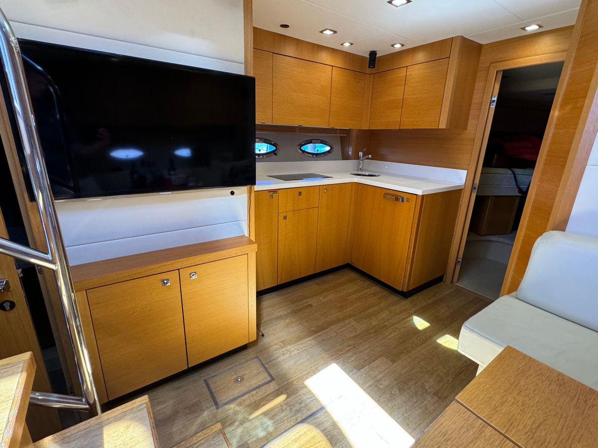 2013 Sunseeker 48 