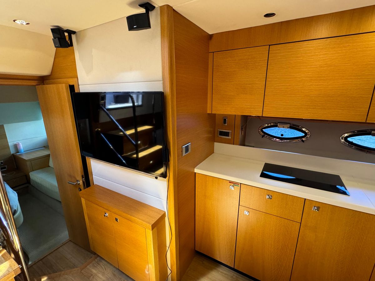2013 Sunseeker 48 