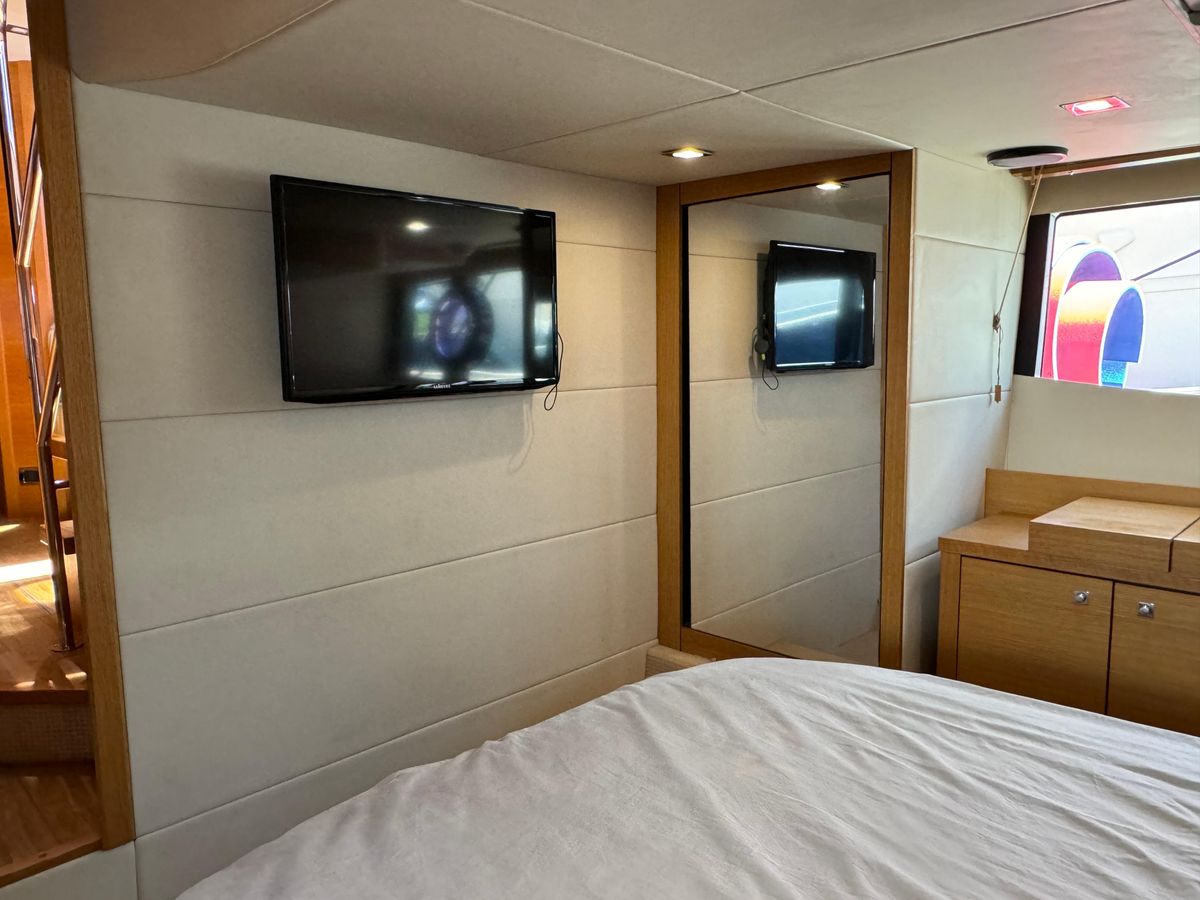 2013 Sunseeker 48 