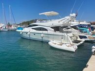 2005 Ferretti Yachts 530
