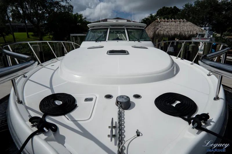 Legacy Yacht Photos Pics 2003 Tiara Yachts 4200 Open boat deck with ropes and anchor chain.