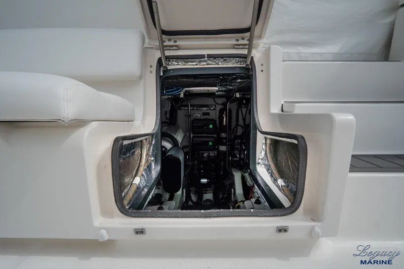 Legacy Yacht Photos Pics 