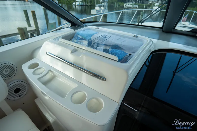 Legacy Yacht Photos Pics 