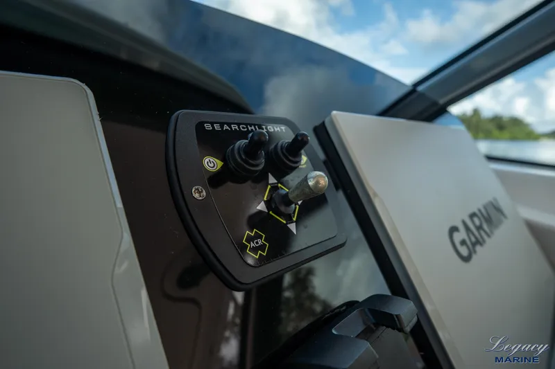 Legacy Yacht Photos Pics 