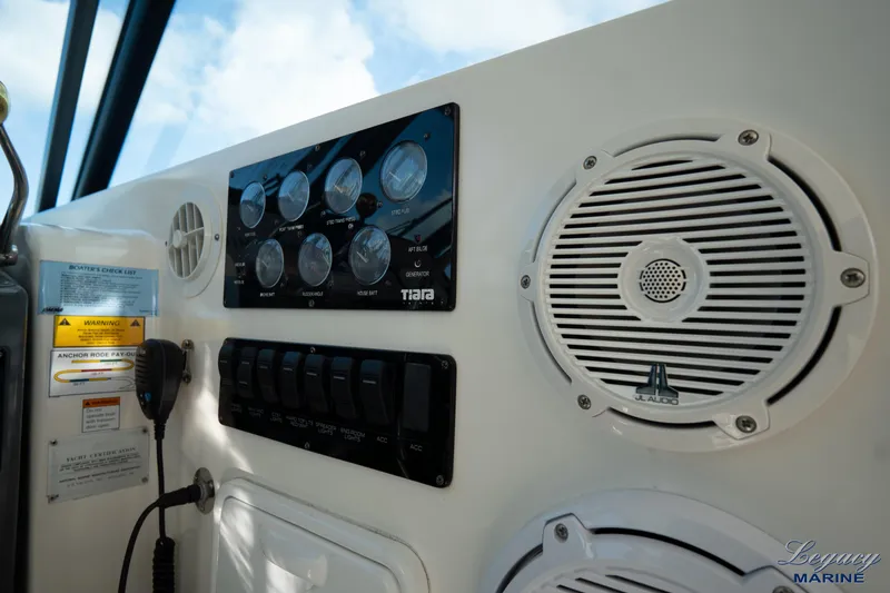 Legacy Yacht Photos Pics 