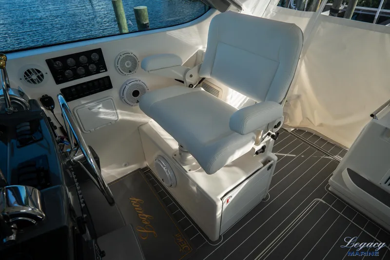 Legacy Yacht Photos Pics 