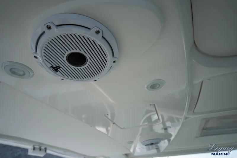 Legacy Yacht Photos Pics 