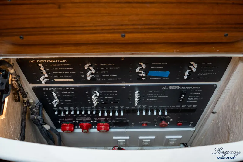 Legacy Yacht Photos Pics 