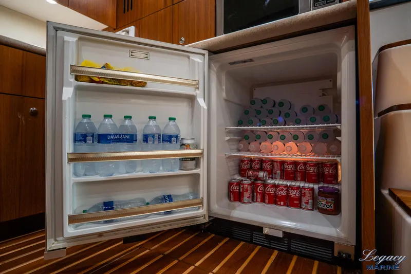 Legacy Yacht Photos Pics 