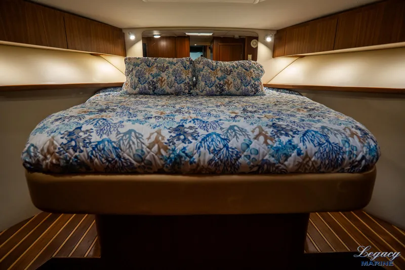 Legacy Yacht Photos Pics 