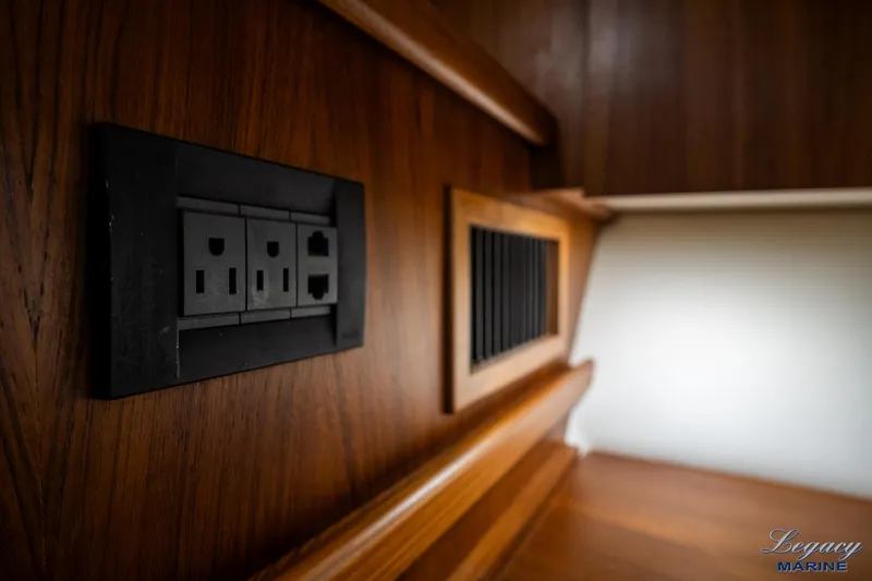 Legacy Yacht Photos Pics 