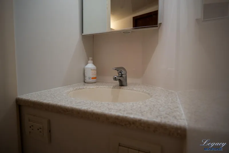 Legacy Yacht Photos Pics 