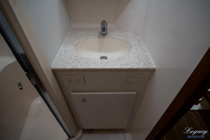 Legacy Yacht Photos Pics 