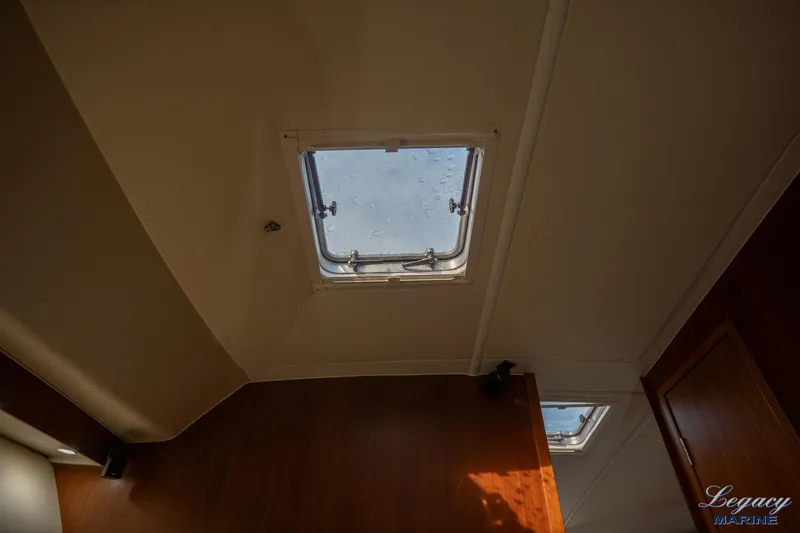 Legacy Yacht Photos Pics 