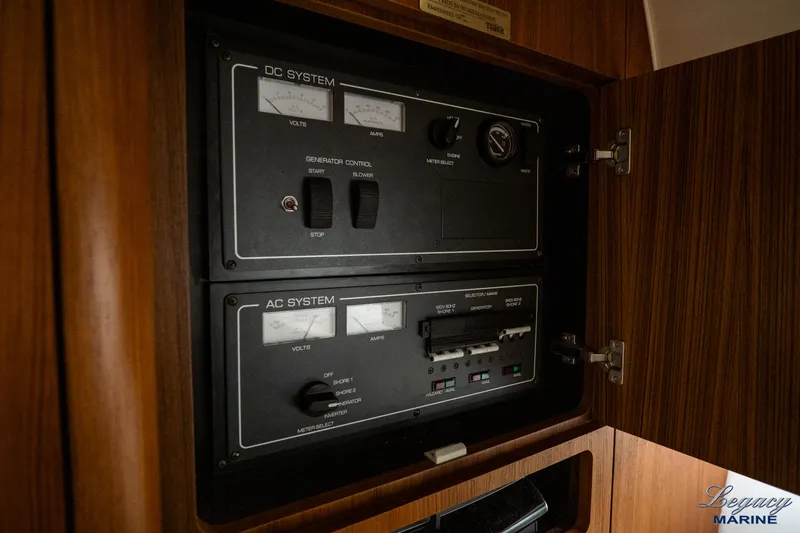 Legacy Yacht Photos Pics 