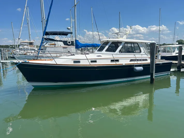 Bay Breeze Yacht Photos Pics 