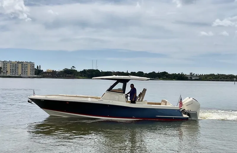  Yacht Photos Pics Chris Craft 30 Catalina- Profile