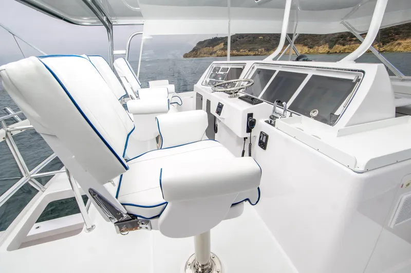 Quest Yacht Photos Pics 