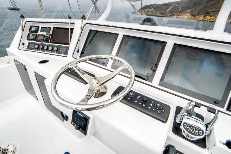 Quest Yacht Photos Pics 