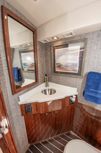 Mercenaria Yacht Photos Pics 