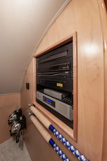 Mercenaria Yacht Photos Pics 