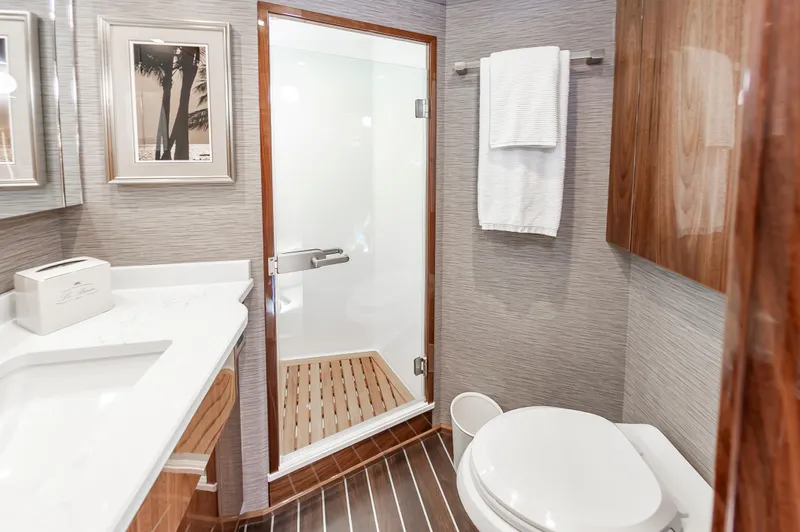 Mercenaria Yacht Photos Pics 